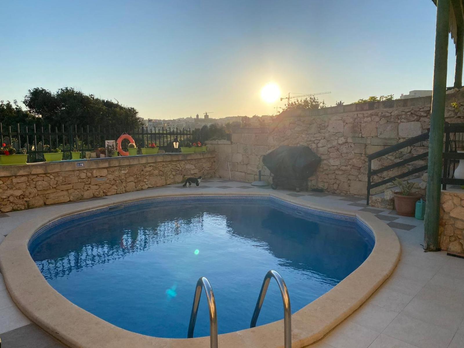 Sunrise View Villa คาลา ภายนอก รูปภาพ